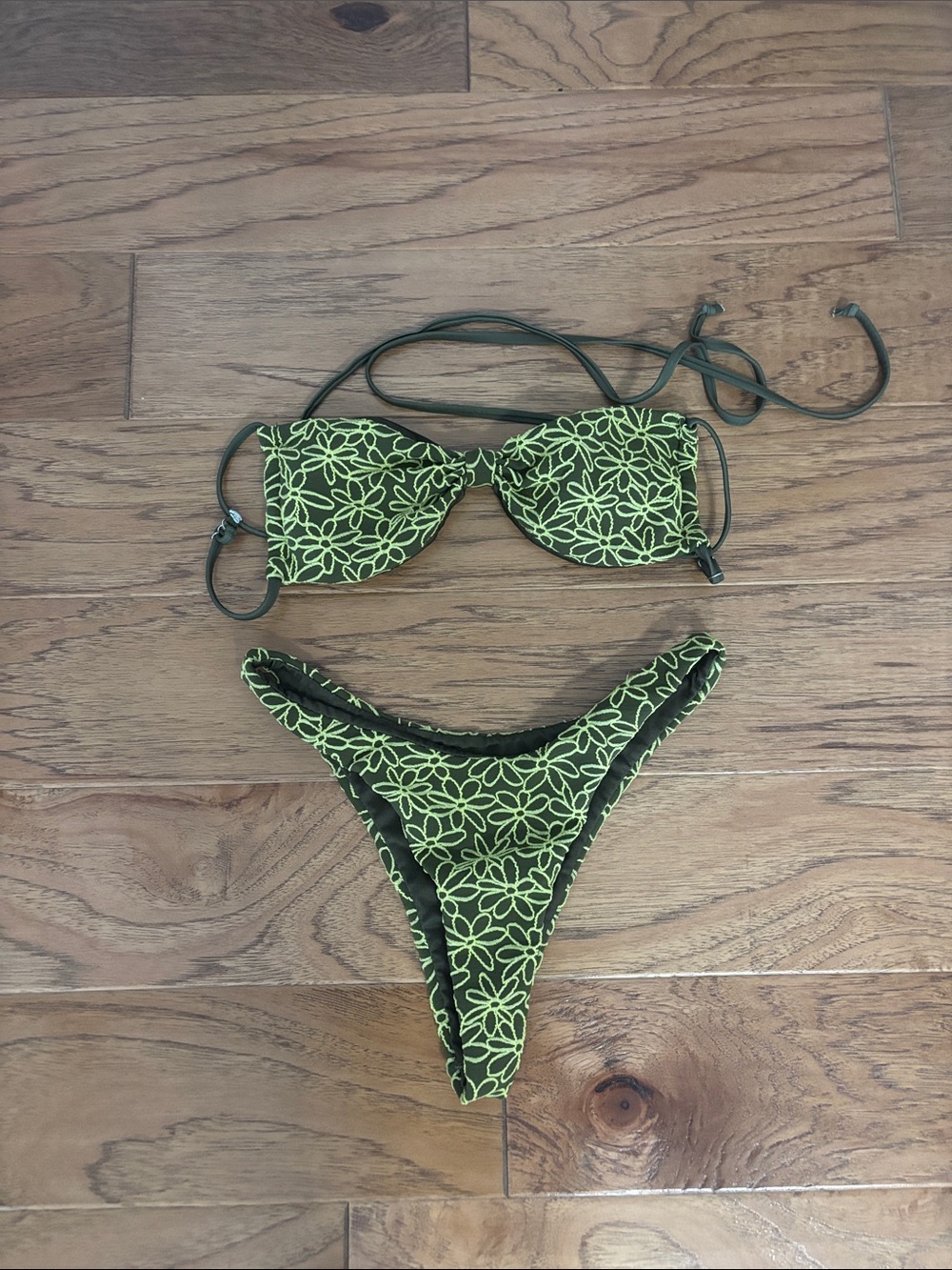 Green flower pattern bikini, Never Worn